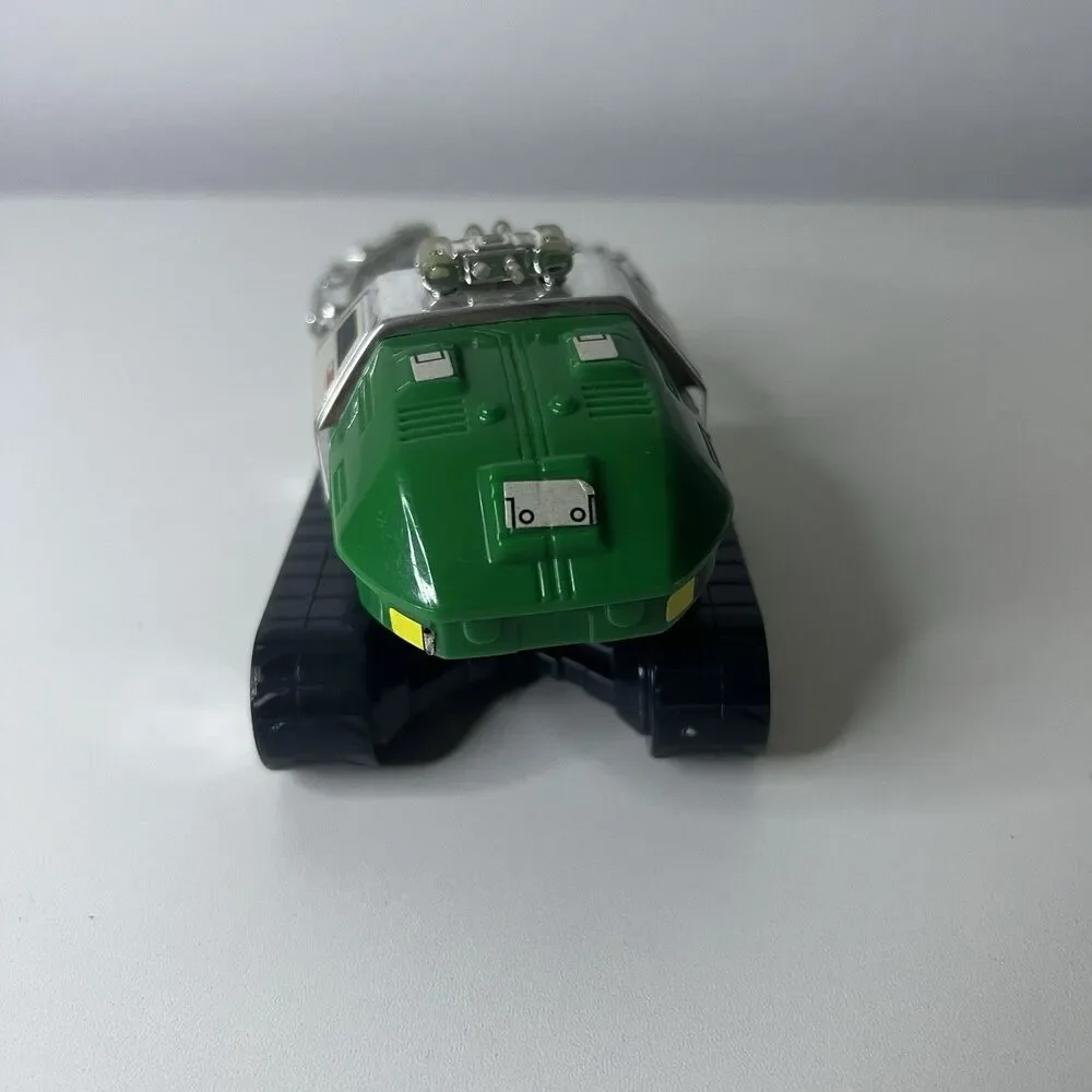 Vintage 1997 Bandai Green Hunter AV Mecha Tank Toy Vehicle